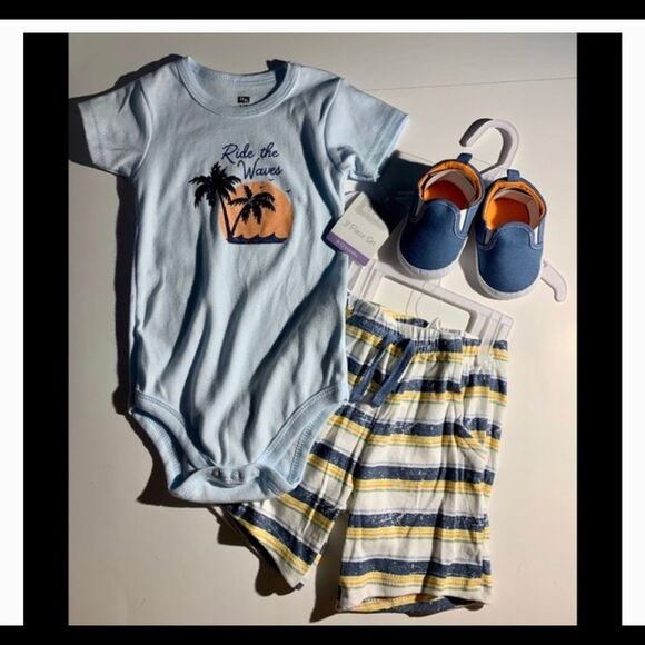 Short sleave body suit/Shorts+shoes - Picture 2 of 2